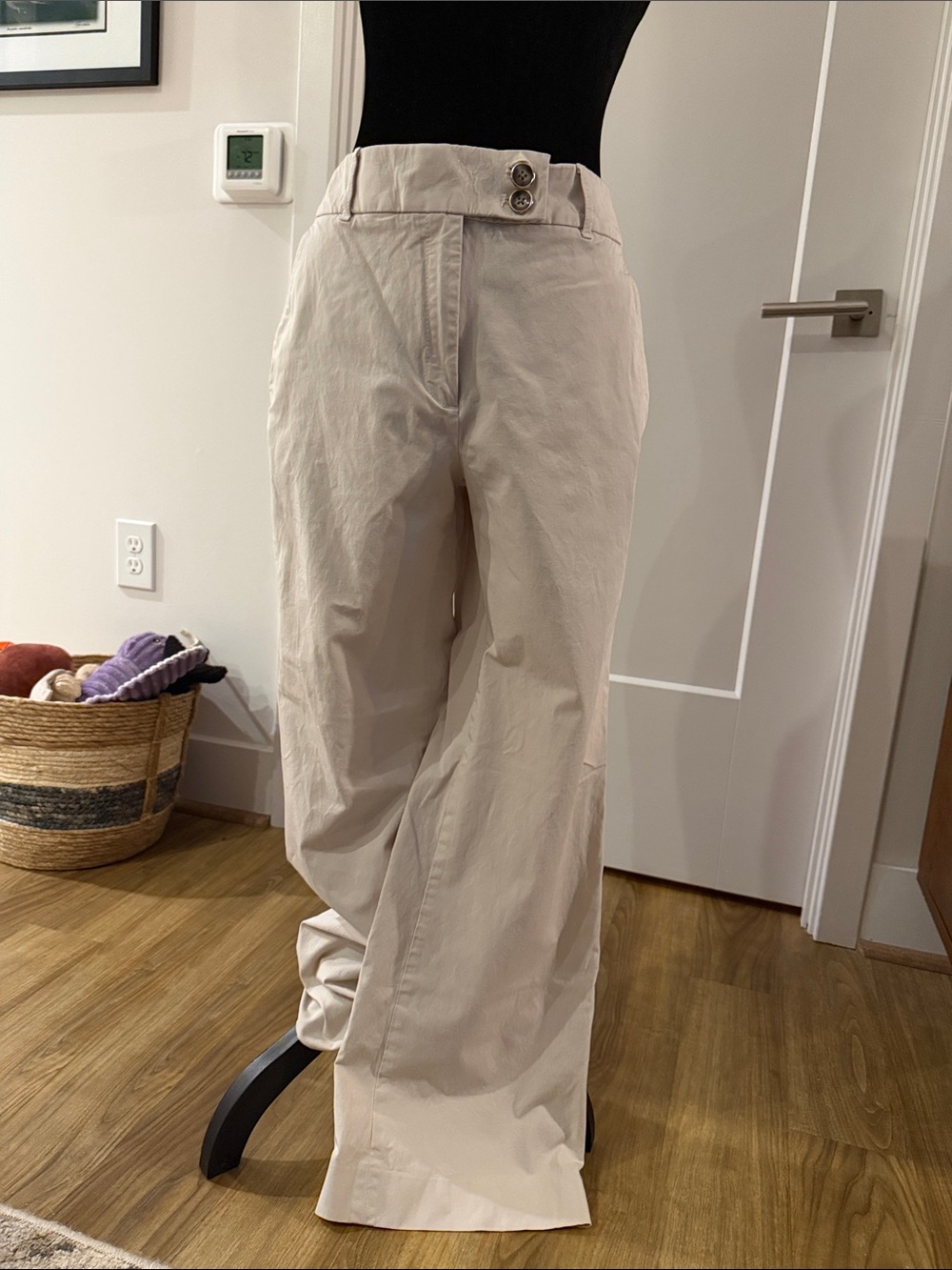 White House Black Market Wide-Leg Pants in Light Beige, Size 8